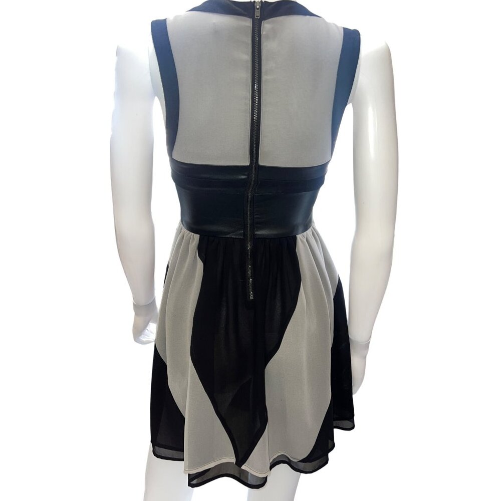 H&M Conscious Collection Dress Womens 4 Black & Gray Fit & Flare Sleeveless - Picture 2 of 6